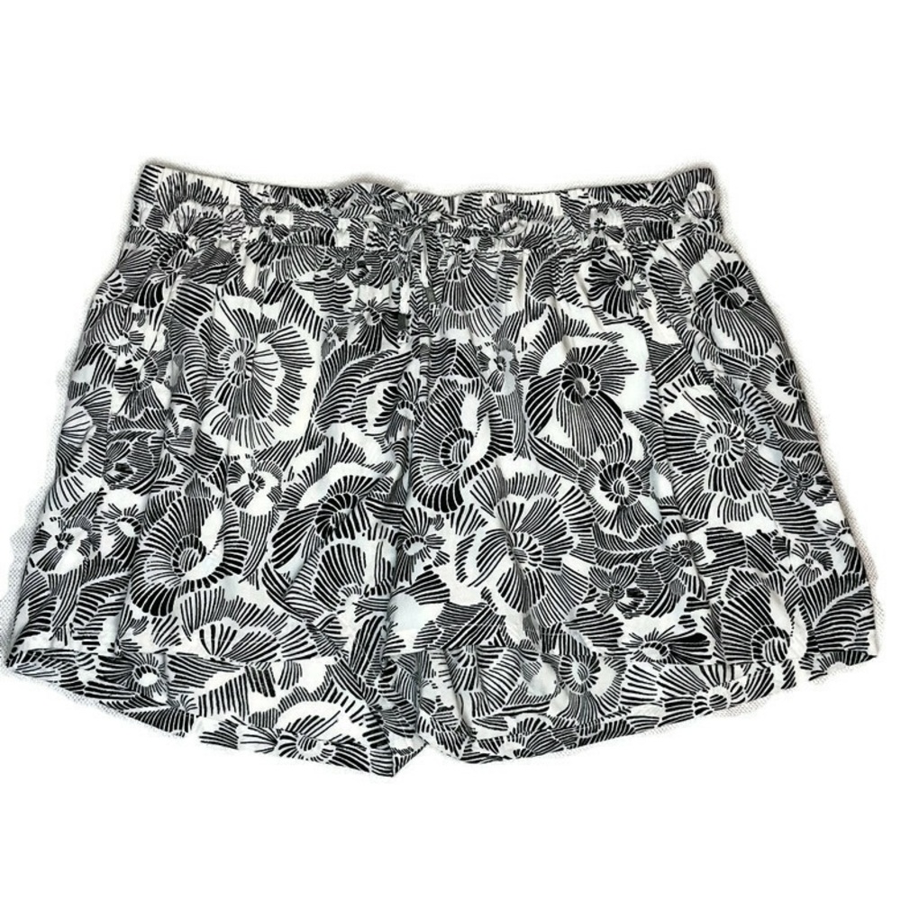 Old Navy Women's Floral Printed Black & White Drawstring Shorts Size Medium